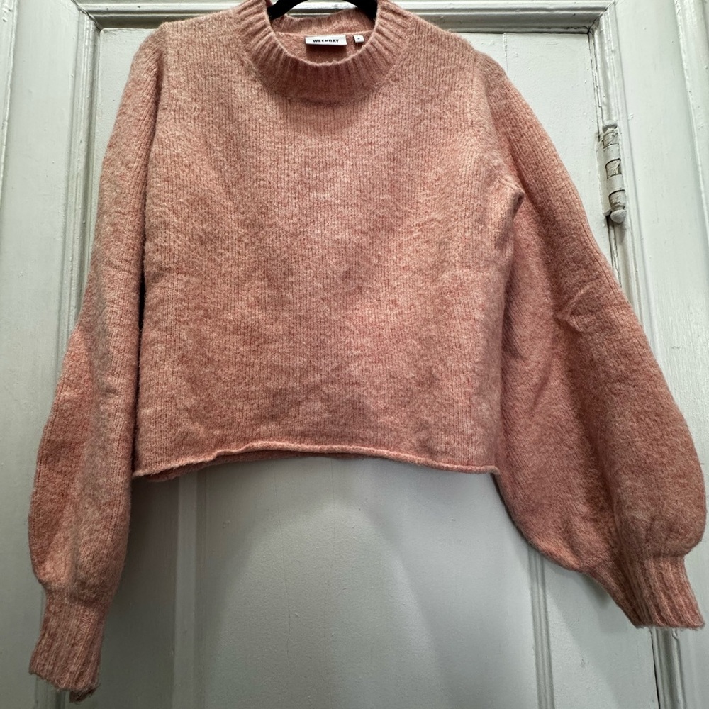 WEEKDAY Letiza Pink Sweater